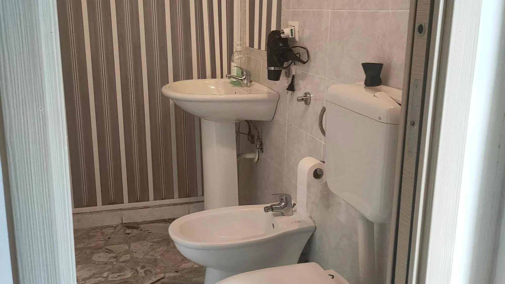 Catania Airport Room Bagno Privato In Camera 0*,  Italien